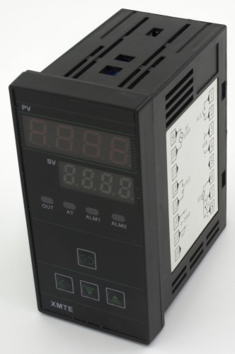 XMTE-7911数显温控仪带4-20mA输出，1个报警，多输入输入，220VAC工作电压