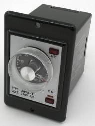 AH2-Y-220VAC-60S指针型时间继电器带220VAC工作电压，60s延时时间