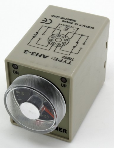 AH3-3-N220VAC-30S time relay带无插座，220VAC工作电压，30s延时时间