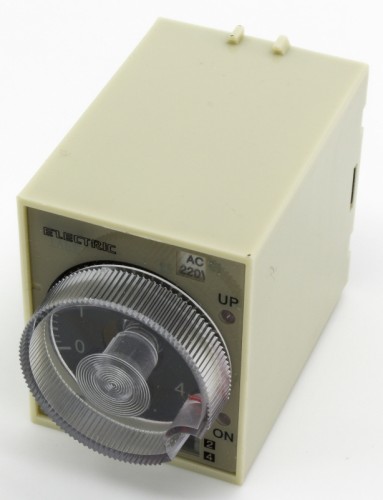 ST3PA-G-220VAC超级时间继电器带220VAC工作电压